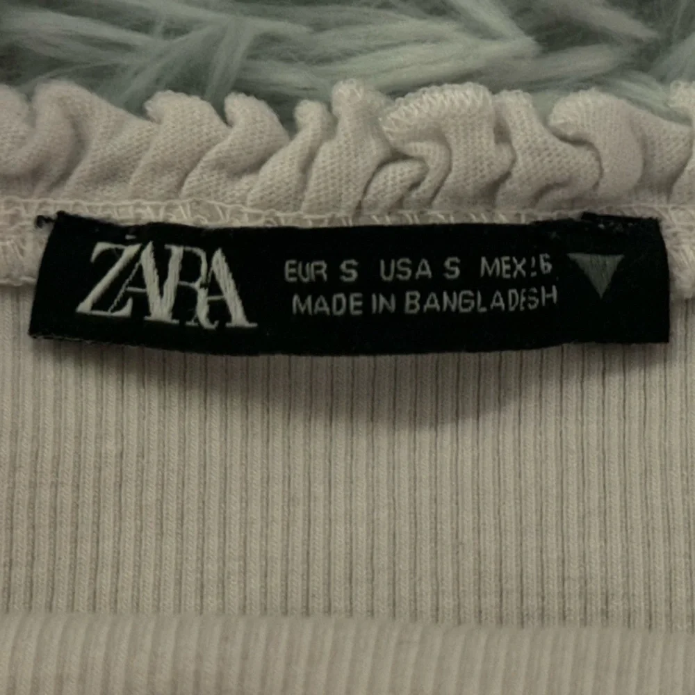 Zara White Ruffled Ribbed Tank Top - Picture 3 of 3